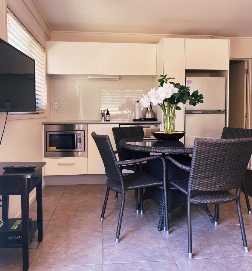 Retreat On Rita ~ Downtown Mount Maunganui With Beach Access 외부 사진